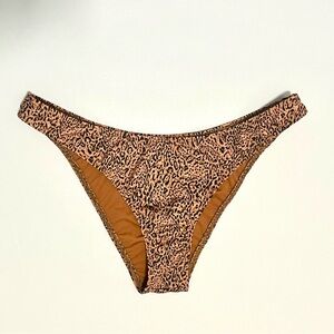 Billabong Leopard Print Bikini Bottom never worn. Cheeky